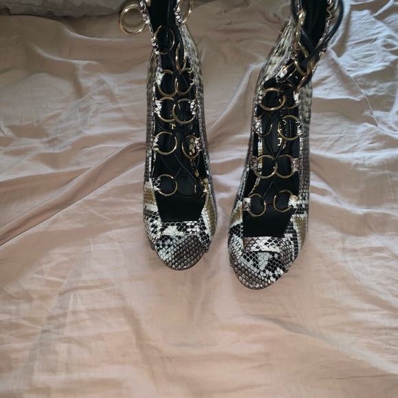 Python heels 😱✨🐍 ✨ - Picture 5 of 6